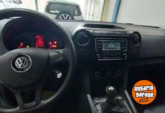 Camionetas - Volkswagen AMAROK 2.0 TDI 140 CV 4X2 2016 Diesel 148000Km - En Venta