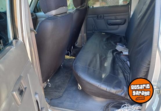 Camionetas - Toyota Hilux dx 2003 Diesel 322000Km - En Venta