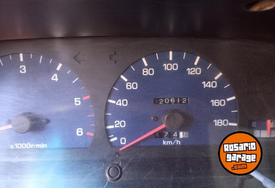 Camionetas - Toyota Hilux dx 2003 Diesel 322000Km - En Venta