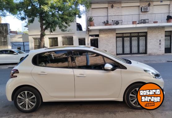 Autos - Peugeot 208 FELINE AT 2019 Nafta 61500Km - En Venta