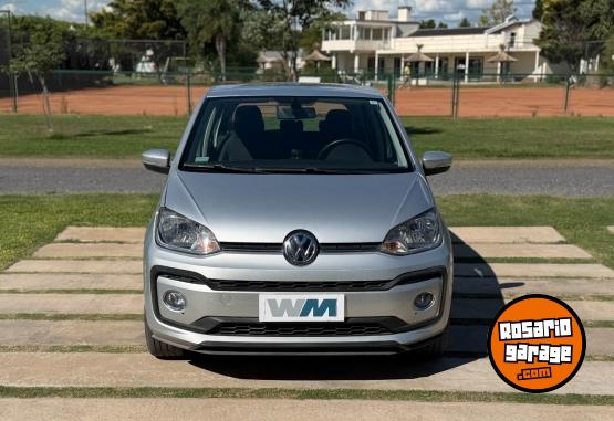 Autos - Volkswagen Up High 2017 Nafta 110000Km - En Venta