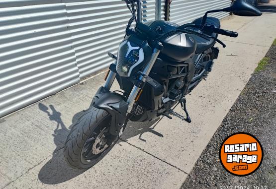 Motos - Benelli 502 c 2022 Nafta 1800Km - En Venta