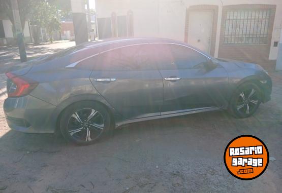 Autos - Honda Civic 2017 Nafta 120000Km - En Venta