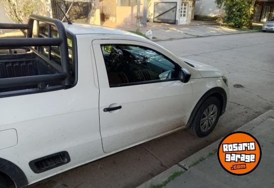 Camionetas - Volkswagen Saveiro 2020 Nafta 100000Km - En Venta