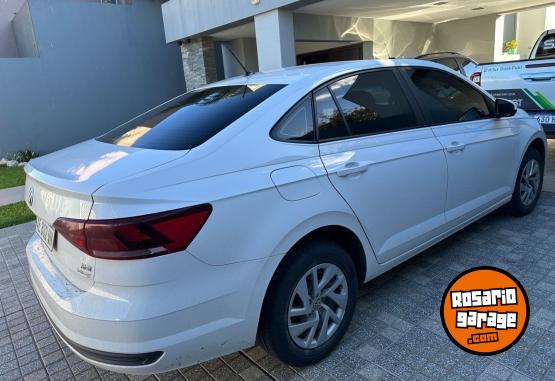 Autos - Volkswagen Virtus 2021 Nafta 46700Km - En Venta