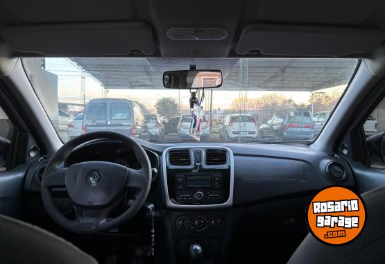 Autos - Renault Logan 2017 Nafta 130000Km - En Venta