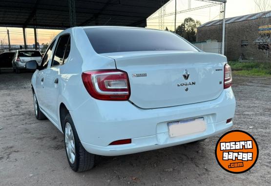 Autos - Renault Logan 2017 Nafta 130000Km - En Venta