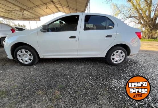 Autos - Renault Logan 2017 Nafta 130000Km - En Venta