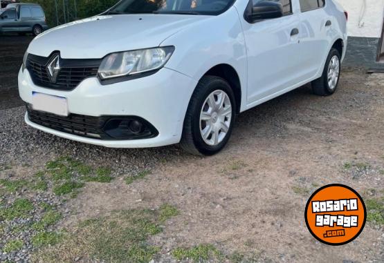 Autos - Renault Logan 2017 Nafta 130000Km - En Venta