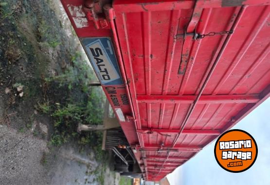 Camiones y Grúas - SEMIRREMOLQUE SALTO - En Venta