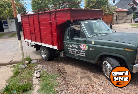 Camiones y Gr�as - Vendo Ford 350 - En Venta