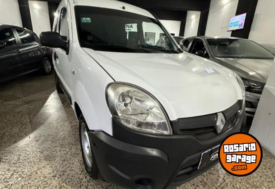 Utilitarios - Renault kangoo 2016 GNC 135000Km - En Venta