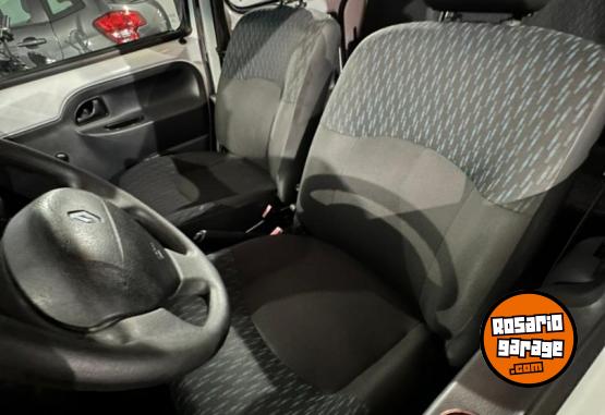 Utilitarios - Renault kangoo 2016 GNC 135000Km - En Venta