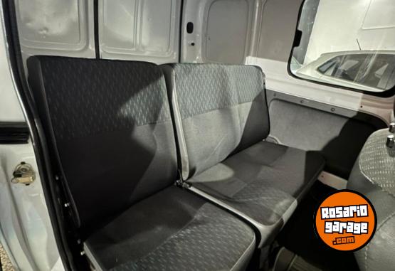 Utilitarios - Renault kangoo 2016 GNC 135000Km - En Venta