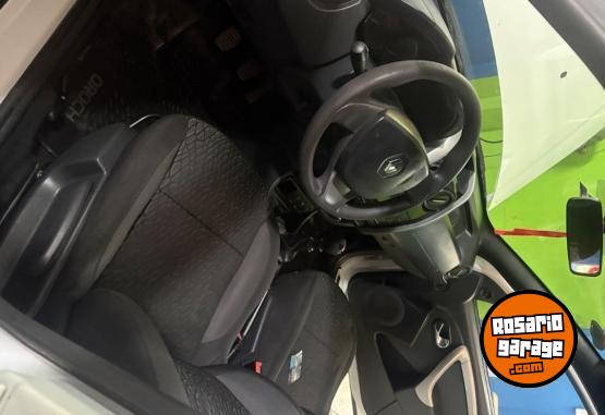 Camionetas - Renault Duster Oroch 2017 GNC 150000Km - En Venta