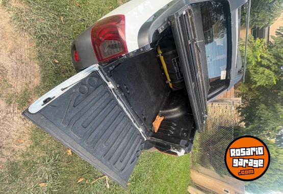 Camionetas - Renault Duster Oroch 2017 GNC 150000Km - En Venta