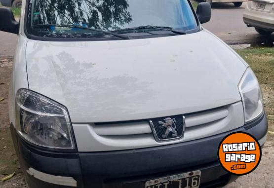 Utilitarios - Peugeot Partner 2014 Nafta 115000Km - En Venta