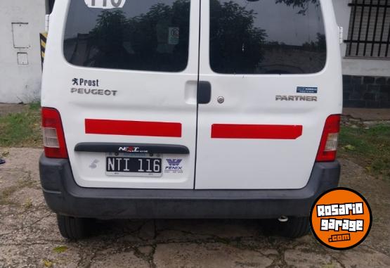 Utilitarios - Peugeot Partner 2014 Nafta 115000Km - En Venta