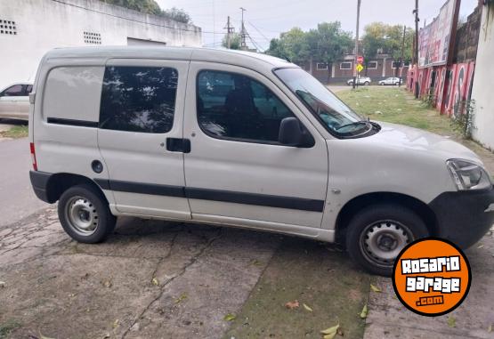 Utilitarios - Peugeot Partner 2014 Nafta 115000Km - En Venta