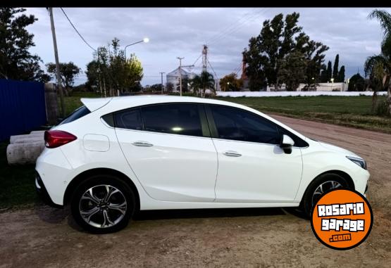 Autos - Chevrolet Cruze premier 2022 Nafta 52000Km - En Venta
