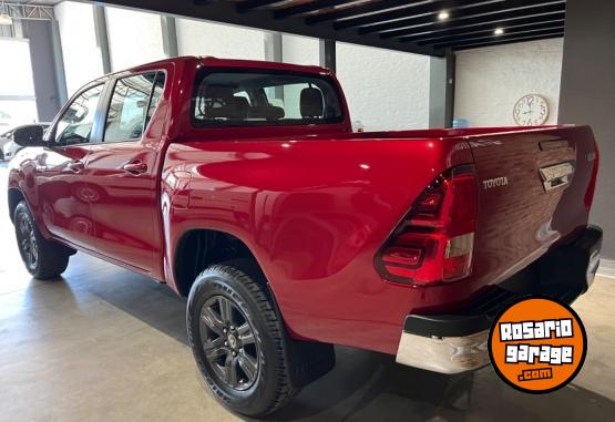 Camionetas - Toyota Hilux 2024 Diesel 80000Km - En Venta