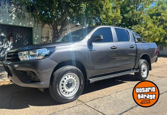Camionetas - Toyota Hilux 2024 Diesel 19000Km - En Venta