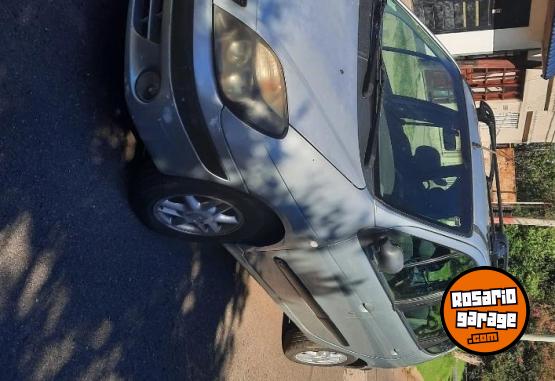 Autos - Renault Scenic 2005 Nafta 210000Km - En Venta