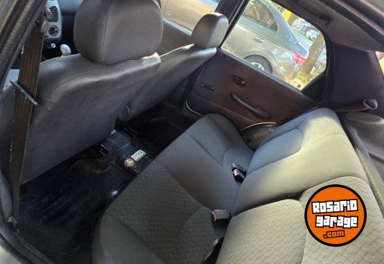 Autos - Fiat Siena 2003 GNC 350000Km - En Venta