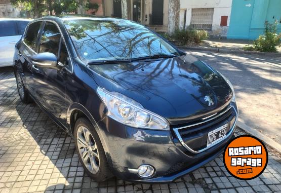Autos - Peugeot 208 2014 Nafta 100000Km - En Venta