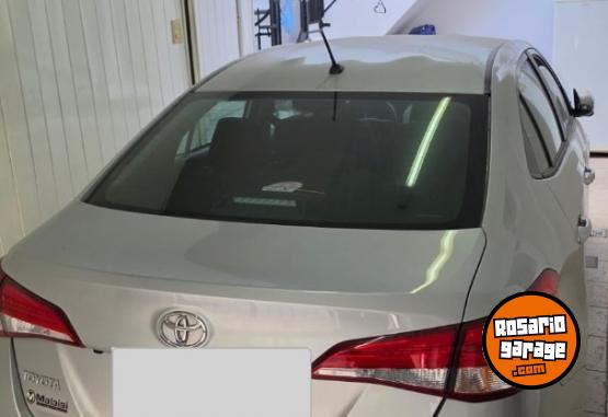Autos - Toyota Yaris XLS 1,5 6M/T 2021 Nafta 10108Km - En Venta