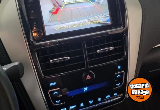 Autos - Toyota Yaris XLS 1,5 6M/T 2021 Nafta 10108Km - En Venta