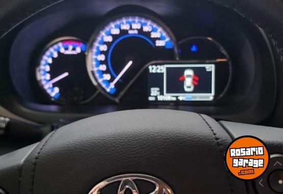 Autos - Toyota Yaris XLS 1,5 6M/T 2021 Nafta 10108Km - En Venta