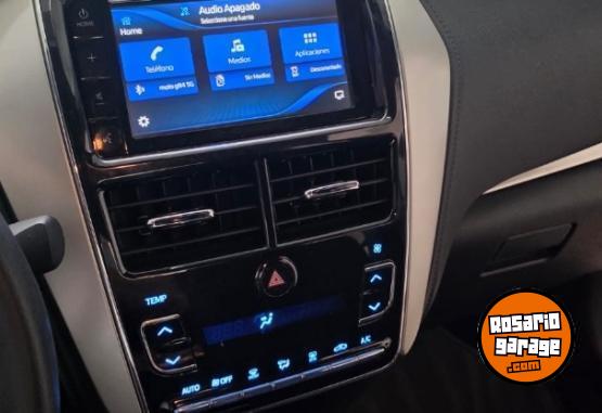 Autos - Toyota Yaris XLS 1,5 6M/T 2021 Nafta 10108Km - En Venta