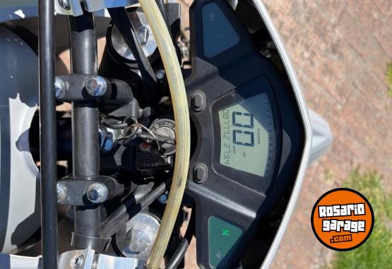 Motos - Motomel Skua 150 2023 Nafta 9000Km - En Venta