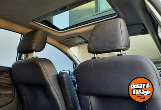 Autos - Ford Fiesta Kinetic Titanium 2013 GNC  - En Venta