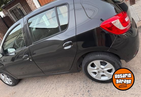 Autos - Renault Sandero Privilege 2015 Nafta 122000Km - En Venta