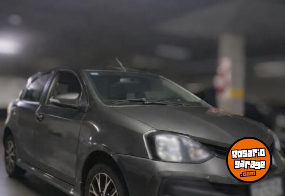 Autos - Toyota Etios XLS Hatch Pack 1.5 2023 Nafta 19000Km - En Venta