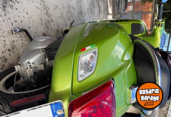 Motos - Vespa Vespa GTs 300 2021 Nafta 5500Km - En Venta