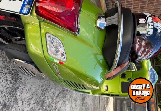 Motos - Vespa Vespa GTs 300 2021 Nafta 5500Km - En Venta