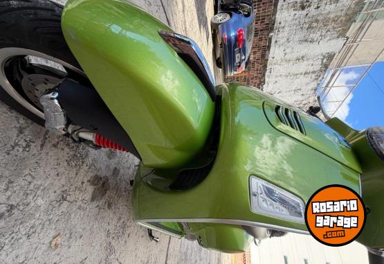 Motos - Vespa Vespa GTs 300 2021 Nafta 5500Km - En Venta
