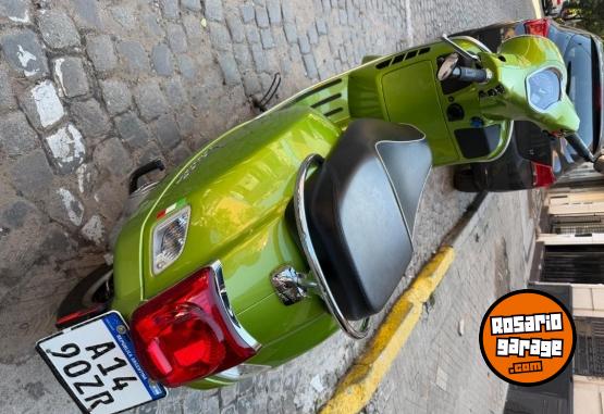 Motos - Vespa Vespa GTs 300 2021 Nafta 5850Km - En Venta
