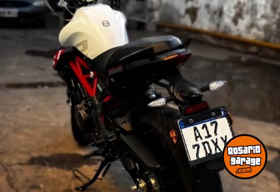 Motos - Benelli 300 2023 Nafta 9000Km - En Venta