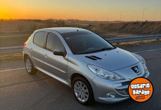 Autos - Peugeot 207 compact 2013 Nafta 154000Km - En Venta
