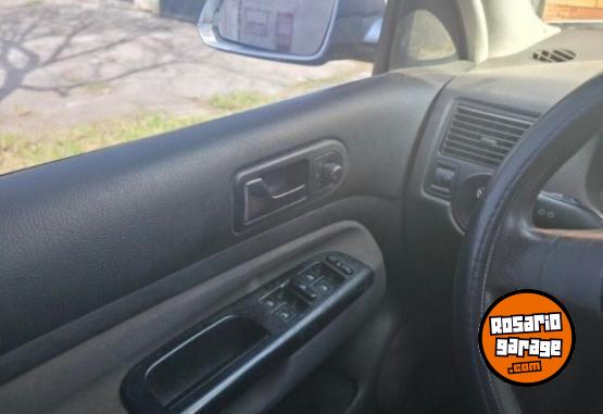 Autos - Volkswagen Golf 2008 Nafta 240000Km - En Venta
