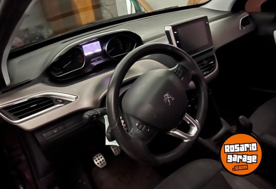 Autos - Peugeot Felline 208 2018 Nafta 58000Km - En Venta