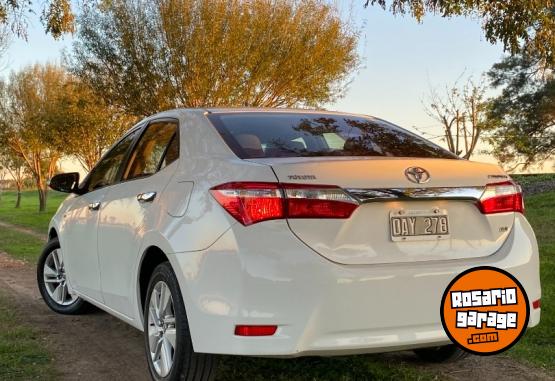 Autos - Toyota XLI 2014 Nafta 160000Km - En Venta