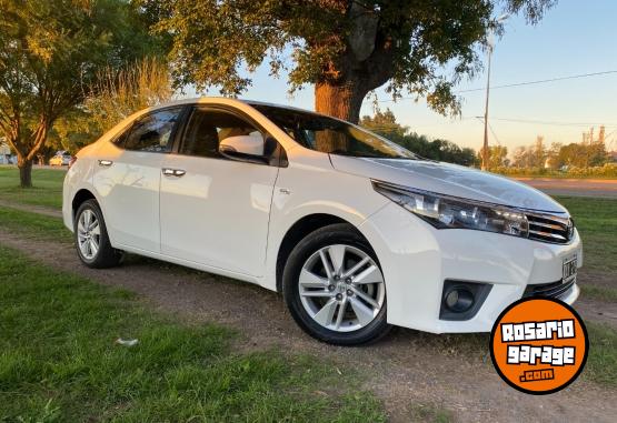 Autos - Toyota XLI 2014 Nafta 160000Km - En Venta