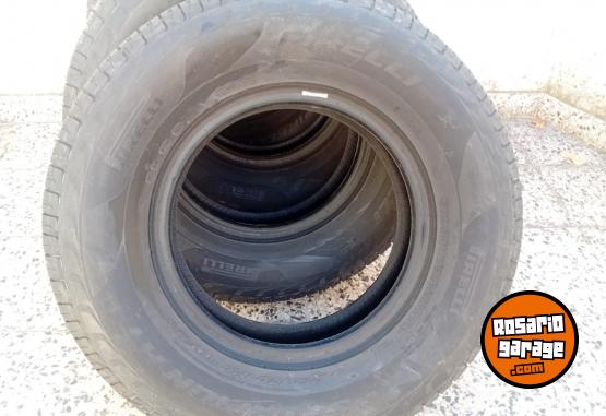 Accesorios para Autos - Cubiertas para camioneta PIRELLI SCORPION 255 x 70 x 16 - En Venta