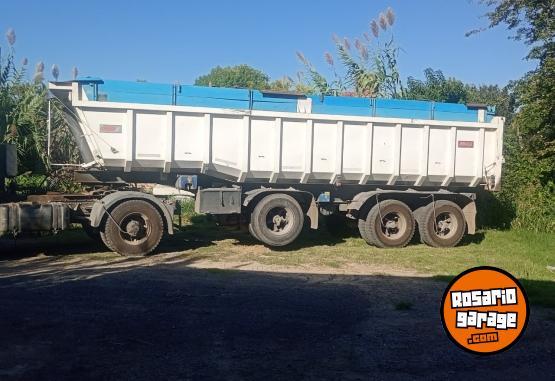 Camiones y Gr�as - Batea Ombu 2006 - En Venta