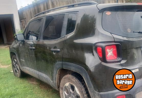 Camionetas - Jeep Renegade sport 2017 Nafta 113000Km - En Venta
